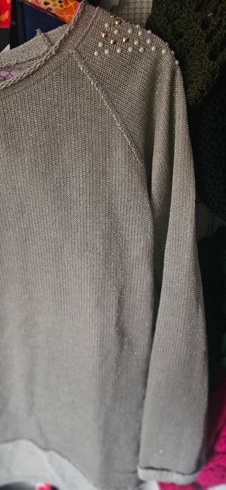 Jersey plateado y beige