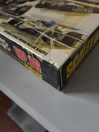 Caja Scalextric GP16