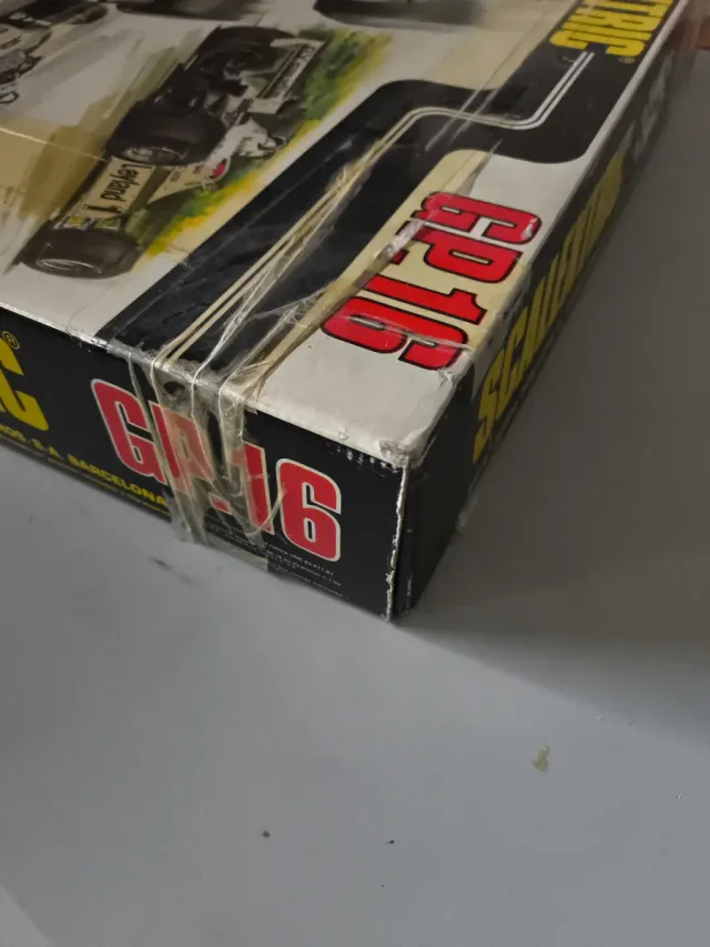 Caja Scalextric GP16