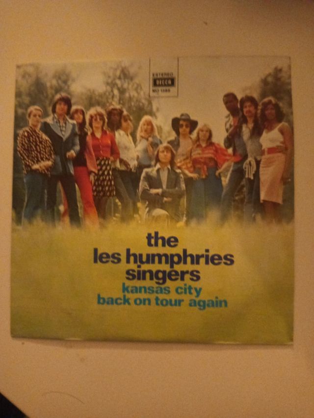 The Les Humphries Singers - Back on Tour Again