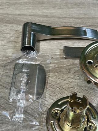 Manilla de paso con picaporte Amig