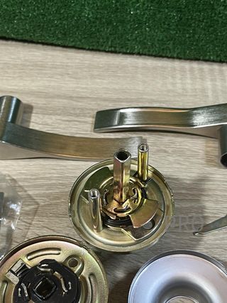 Manilla de paso con picaporte Amig