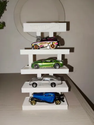 Hot Wheels + Espositore autocostruito 4 Livelli