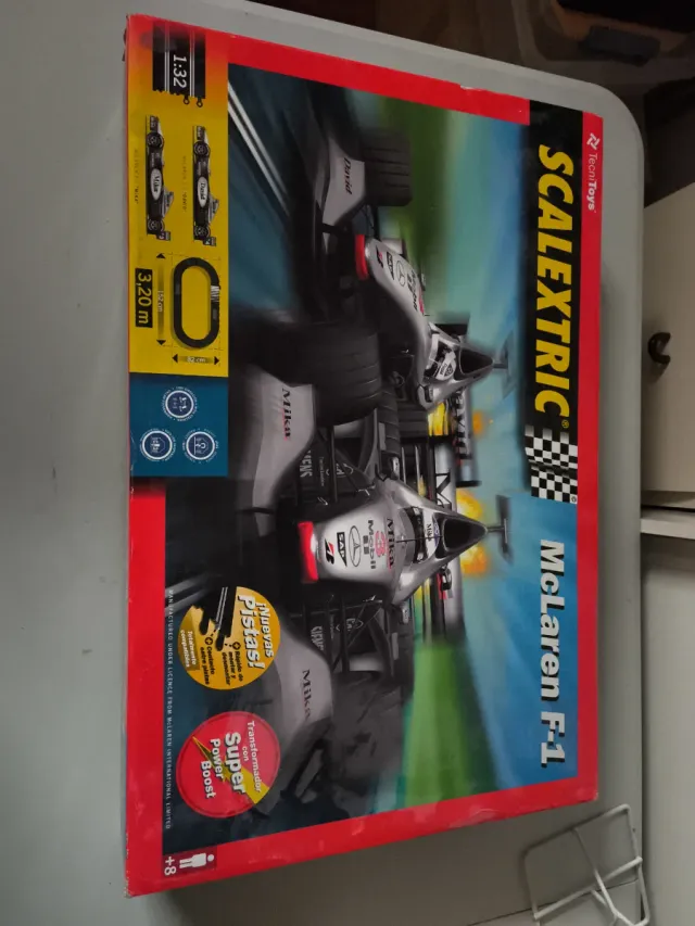 Scalextric McLaren F-1