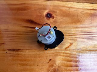 2499.Motor Cepillo Lateral Conga 2499 Izquierda. L