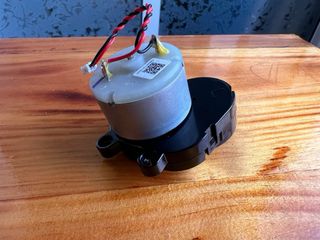 2499.Motor Cepillo Lateral Conga 2499 Izquierda. L