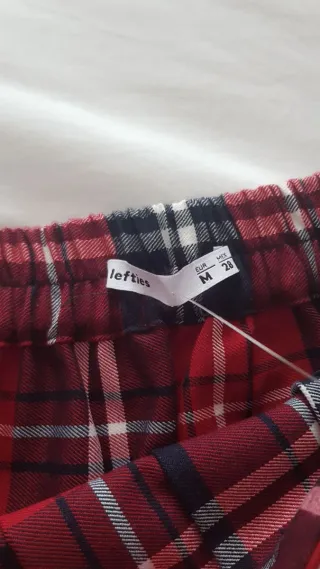 Falda cuadros roja Lefties
