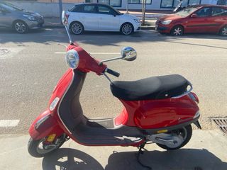 Vespa 50 LX 2T Roja