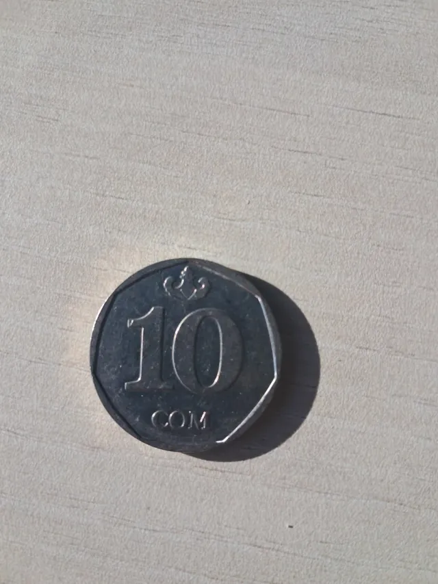 Moneda 10 Som Kirguistán