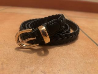 Cintura intrecciata nera Kiabi con fibbia dorata