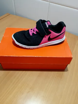Zapatillas Nike Niña Negras y Rosas