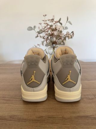 Air Jordan 4 Retro SE Craft Photon Dust