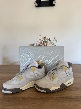 Air Jordan 4 Retro SE Craft Photon Dust