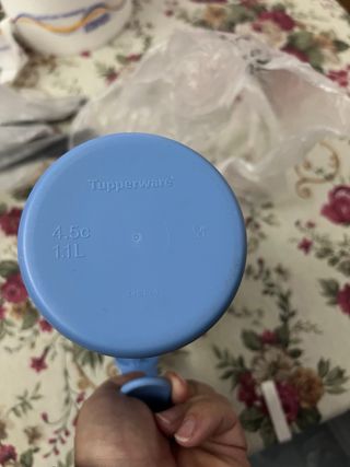 Tupperware Twist N Pour 1.1L Nuovo