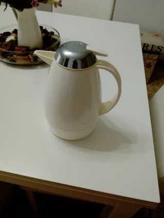 Termo bianco con tappo metallico Regalo spremiagrumi