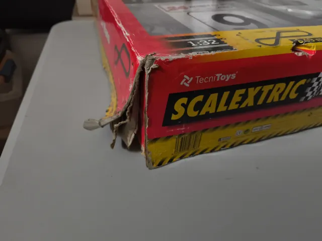 Scalextric Le Mans 2000