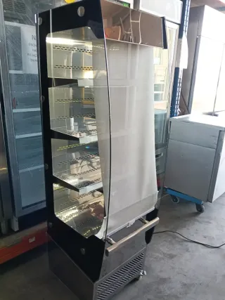 Vitrina mural refrigerada