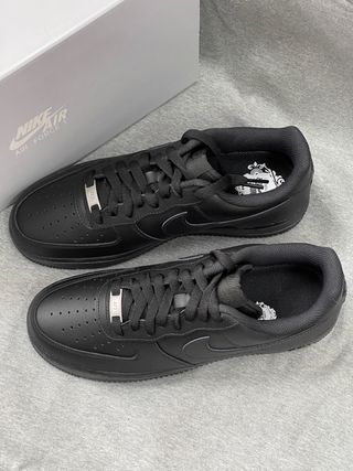 NikeAirForce 1 Low '07 Negro Talla 40
