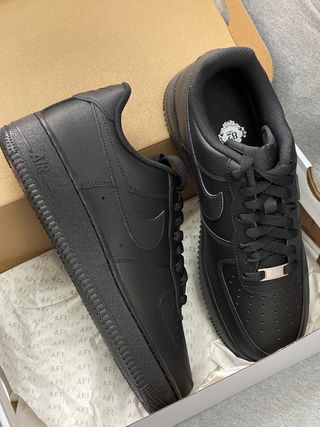 NikeAirForce 1 Low '07 Negro Talla 40