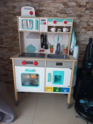 Cocinita de madera infantil