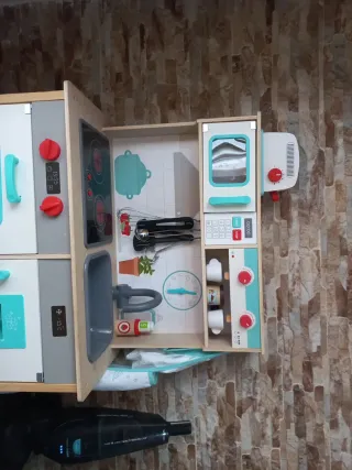 Cocinita de madera infantil