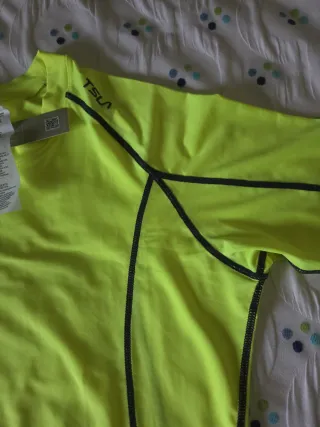 Camiseta Hombre TSLA Talla S Neón. Fluor