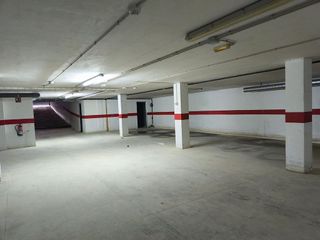 Garaje en alquiler en Deltebre