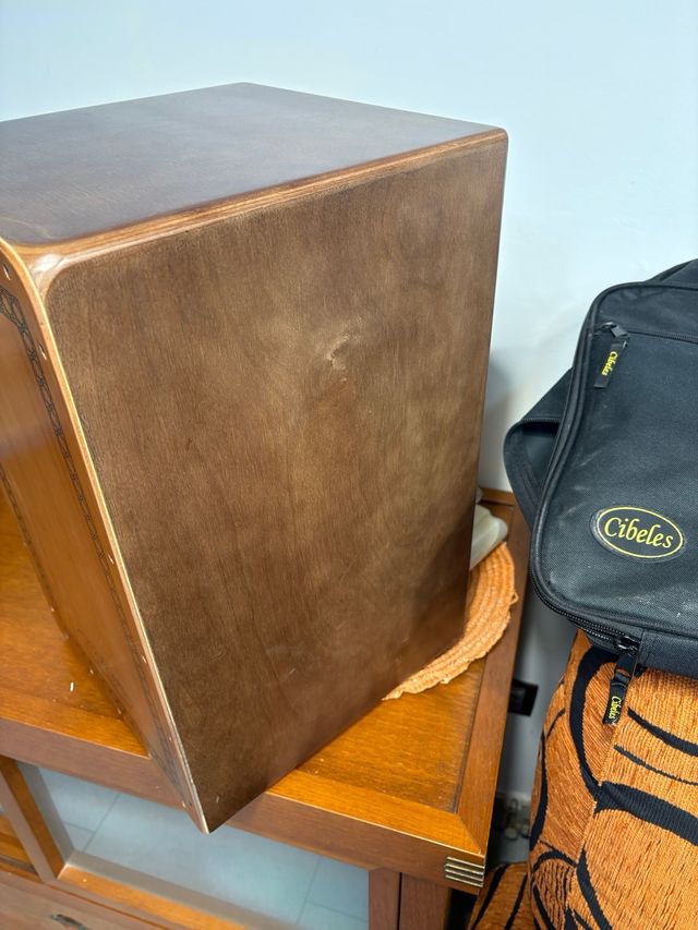 Cajón Alcázar Milonga con funda