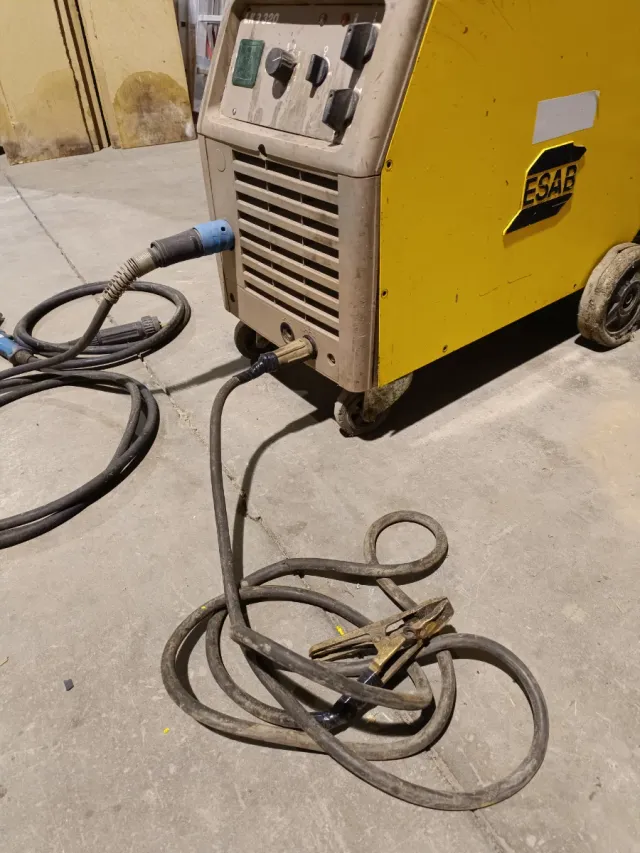 Máquina Soldar ESAB LRB-320