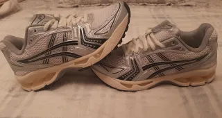 Asics Gel Kayano Plata/Blanco