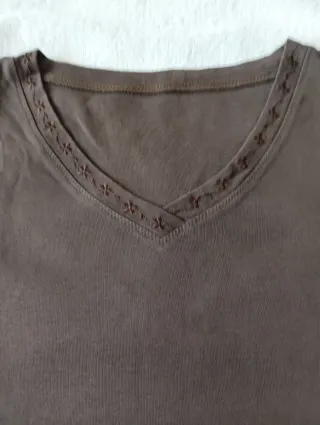 Falda larga marrón con bordados