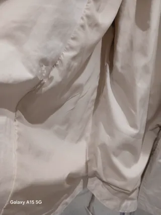 Gabardina corta Stradivarius beige