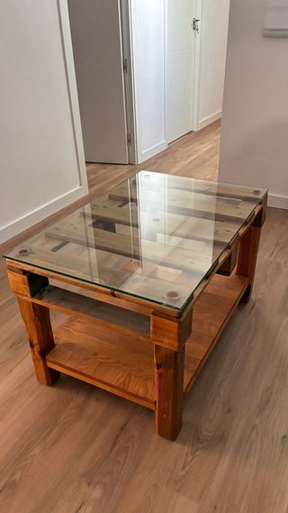 Mesa de centro de madera y cristal