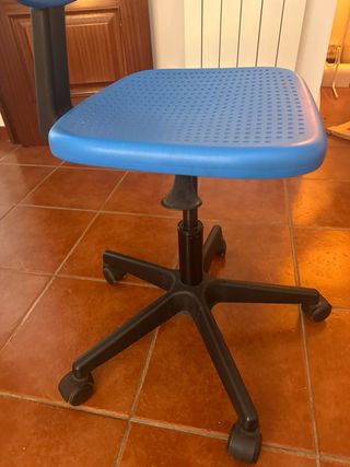 Silla de escritorio azul y negra