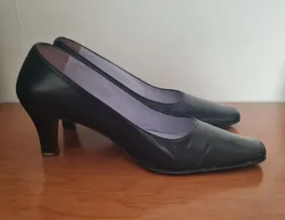 Zapatos negros de tacón