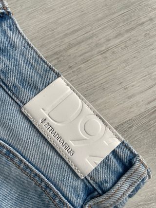 Pantalones vaqueros anchos efecto desgaste