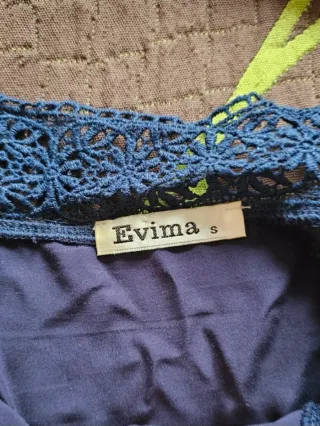 Blusa azul hombros descubiertos