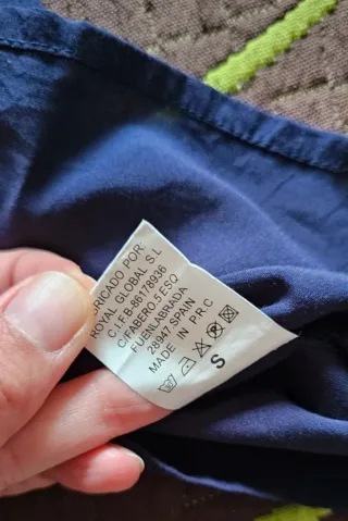 Blusa azul hombros descubiertos