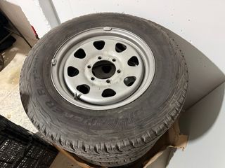 Nissan patrol 4 Neumáticos  205 80 R16 M+S