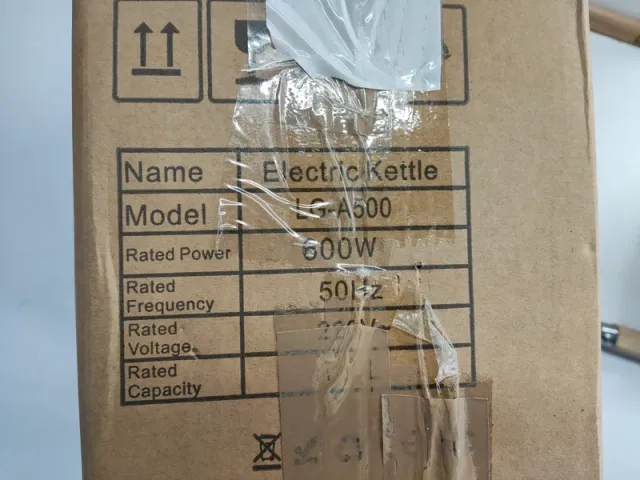 0.5L Pequeño Hervidor Eléctrico Portátil LG-A500