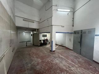 Local comercial en alquiler en Puerta del Ángel en Madrid