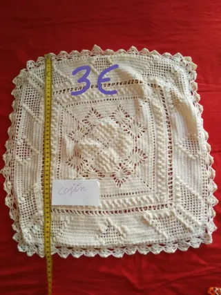 Funda cojín artesanal de ganchillo