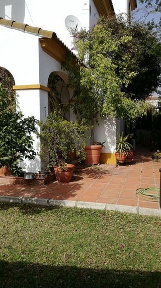 Casa pareada en alquiler en Sanlúcar la Mayor