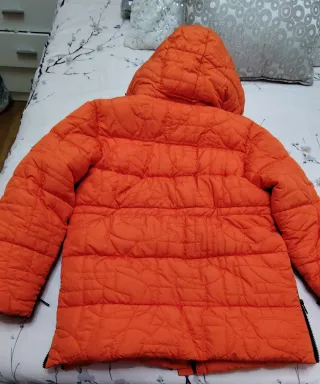 Abrigo acolchado naranja