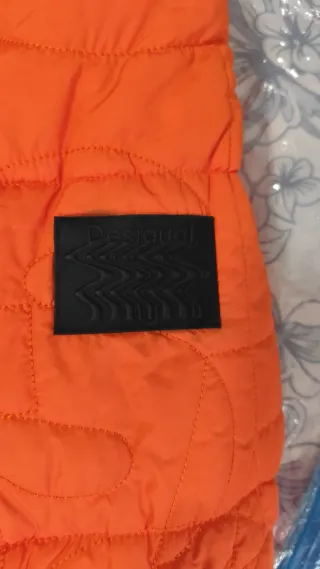 Abrigo acolchado naranja