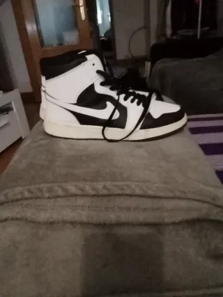 Nike Deportivas Blancas y Negras