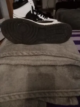 Nike Deportivas Blancas y Negras