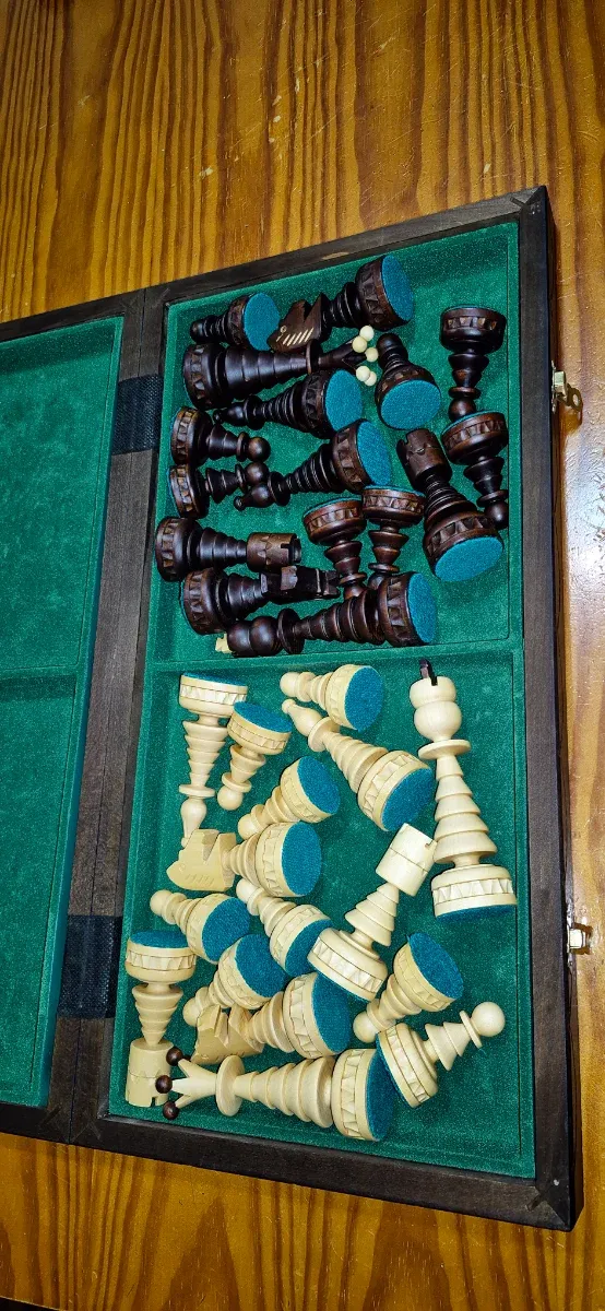 Precioso Ajedrez de madera