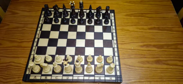 Precioso Ajedrez de madera