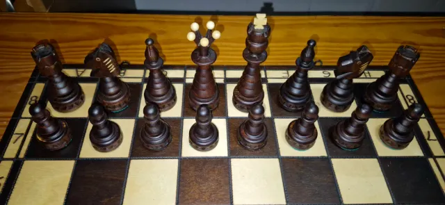 Precioso Ajedrez de madera